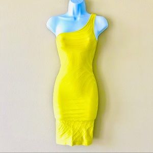2xHP💘BEBE⚡️Yellow Lime One Shoulder Dress_S